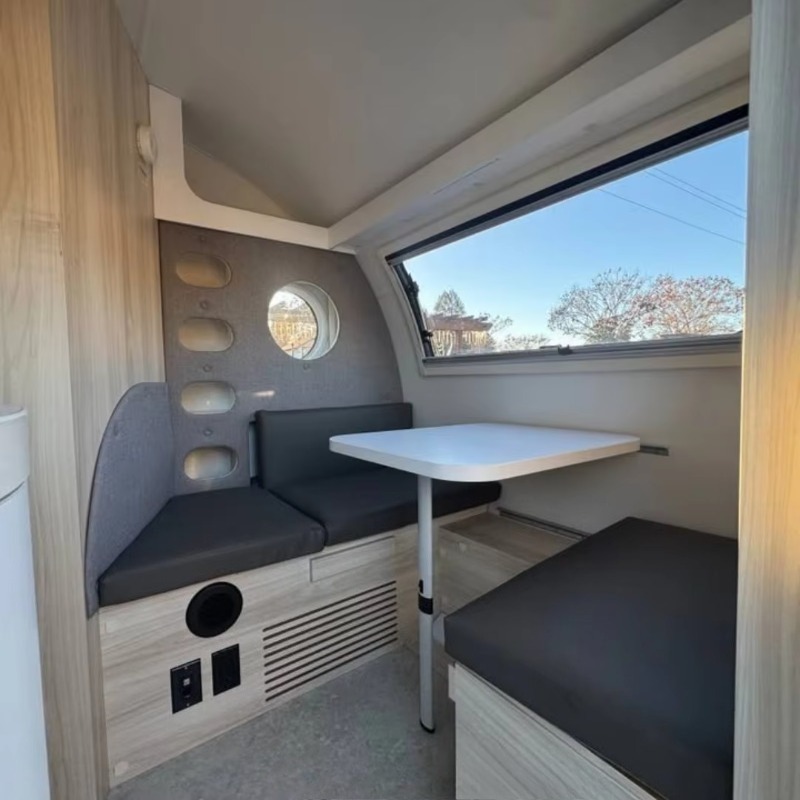 Op maat gemaakte camperbus, ca - Outdoor Adventure Rv recensie en prijs