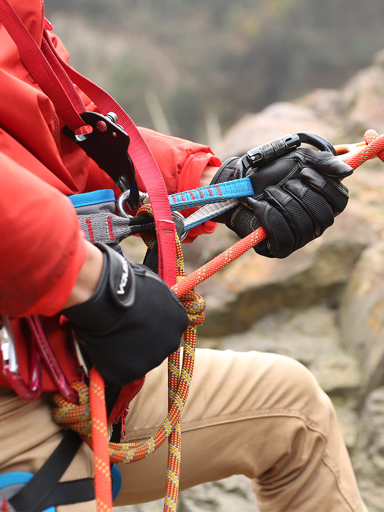 Buitenhandschoenen Bergafwaart - Outdoor Adventure Training recensie en prijs